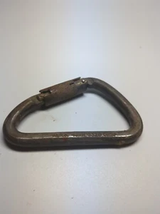 Carabiner – MBS 45KN – Gate strength 3200 LBS Self Closing Twist Lock Excellent - Picture 1 of 6