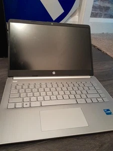 Hp14 Dq2512sa #24 Laptop 8gb Ram 256 Gb Ssd i5 11gen Win 11 And Office Pro - Picture 1 of 7