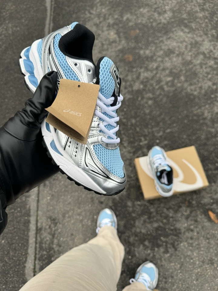 asics gel kayano 14 Bleue EUR 40, EUR41,5, EUR42, EUR43,5, EUR44, EUR45. - Photo 1/4