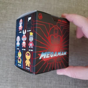 Megaman Red CAPCOM Kidrobot Mini Series Loot Crate Exclusive 3" Vinyl Figure - Picture 1 of 1