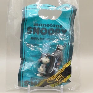 Lucy Snoopy Monotone Magnet Memo Stand Mini Figure Pepsi Anime Japan T538 - Picture 1 of 4