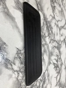 HYUNDAI I40 SILL TRIM FRONT RH O/S RIGHT DRIVER SIDE 85888-3Z000 2011 - 2019 - Picture 1 of 4