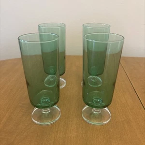 4 Vintage 70er Jahre französische Luminarc Cavalier Sektflöten / Cordials hellgrün - Bild 1 von 2