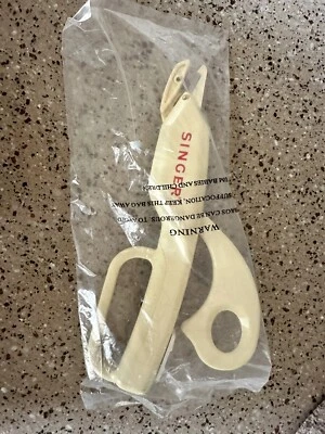Singer Cordless Electronic Smart Scissors - No box - Sealed in plastic package - Image 1 of 4