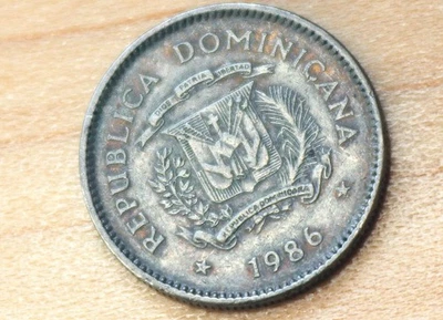 1986 Dominican Republic 10 Centavos - Image 1 of 2