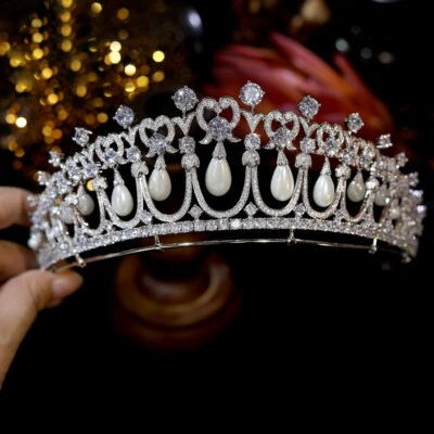 Nuevo Diseño Cristales y Peales Circón Tiaras de Noiva Boda Corona Fiesta Tiaras Foto 1 de 4