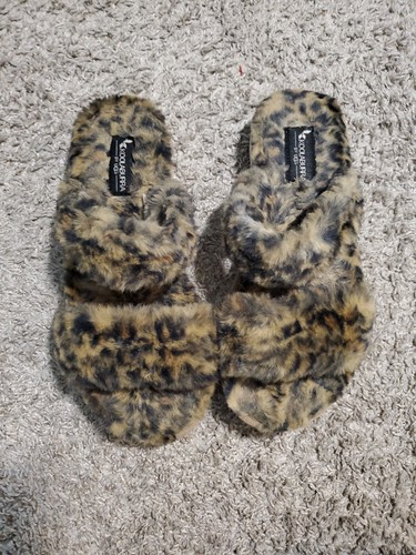 Diapositive pelose Koolaburra di UGG taglia 8 stampa con animali