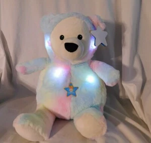 Neu Glow Brights Chubby Pastel Bear Plüsch Lichter Sound FAO Schwarz 2020 - Bild 1 von 12