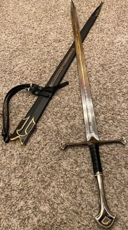 Espada vikinga de acero inoxidable forjada a mano hoja afilada lista para la batalla espada medieval Foto 1 de 4