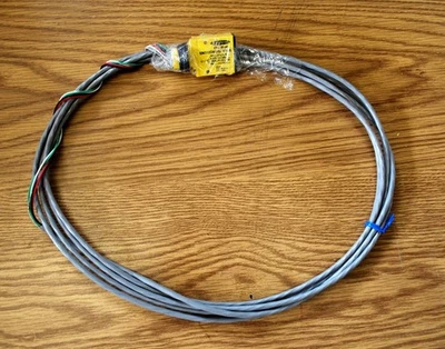 Banner SM312DMS12-27146 Photoelectric Diffuse Mini-Beam Scanner - NEW - Image 1 of 3