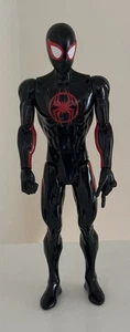 Figura de acción Hasbro Titan Hero Series Spiderman Miles Morales 12" con ranura FX - Imagen 1 de 2