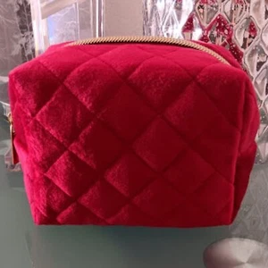 MACY'S Kosmetik-Schminktasche gesteppt burgunderrot Samt **NEU! - Bild 1 von 3