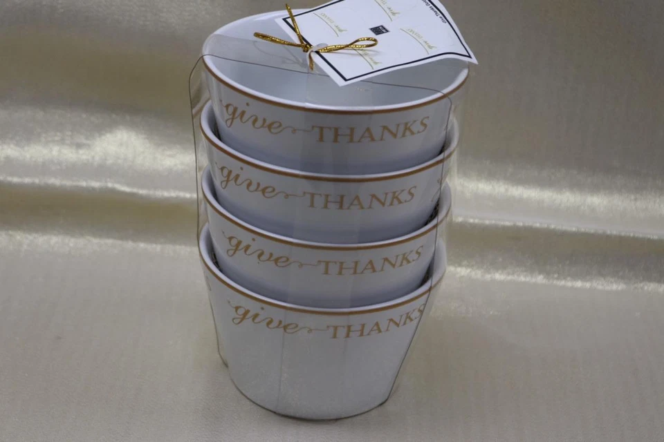 222 QUINTA NAVIDAD DAR GRACIAS APERITIVO POSTRE CUENCOS BLANCO/ORO - NUEVO - S/4 Foto 1 de 1