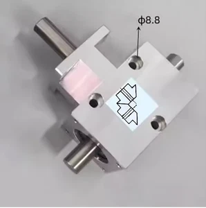 Kleiner Spiralkegelrad Kommutator 12 mm Koaxial Doppelausgangswelle Drehzahl j - Bild 1 von 5