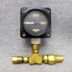 US Gauge Aviation Hydraulic Gage Pressure 0-2000 PSI MIL-G-7734 non testato USA - Foto 1 di 9