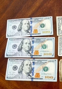 3 One Hundred Dollar Bills With A Star - Picture 1 of 1