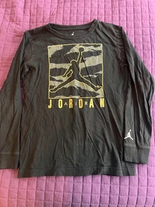 Boys Air Jordan Long Sleeve Short Size L - Picture 1 of 4