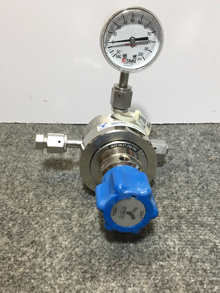 Regulador de válvula Parker Veriflo ultra alta pureza SS SQ3401003PFSFMF HBSO 1/2" Foto 1 de 4