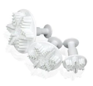 Snowflake Plunger Cutter Set Of 3 - Picture 1 of 3