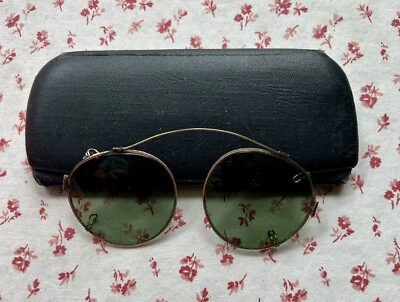 Gafas de sol vintage victorianas con marco de metal grabado ornamentado Steampunk Foto 1 de 4