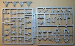 Classic Chaos Space Marines Squad - 4 Man Sprue 2001 (a) Bits Warhammer 40K - Picture 1 of 2