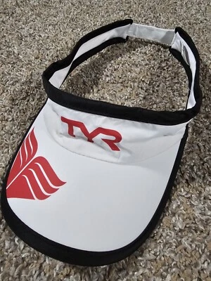 TYR Deportes Visera Blanca Logo Rojo OSFA Equipo de Correr Sombrero Correa Foto 1 de 4
