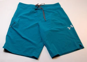 Under Armour pantaloncino uomo piatto 16'' verde scuro tavola - Foto 1 di 9