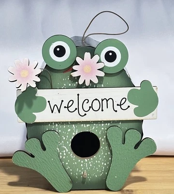 Hanging “Frog Welcome” Birdhouse Rustic Farmhouse Decor Tin & Wood - Image 1 of 4