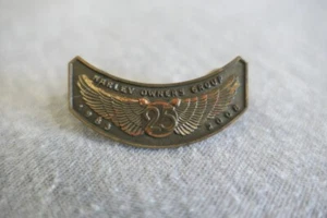 Brass Harley Davidson Owners Group HOG 25 Year Anniversary Vest Jacket Pin 1.5" - Picture 1 of 4