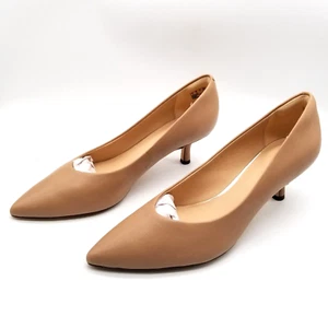 Clarks Women Violet 55 Court Heels Sz 10 M Beige Leather Office Shoes Pointed - Picture 1 of 6