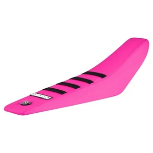 2024 - KTM SX 50 Gripper Seat Cover By Enjoy MFG all PINK with BLACK ribs #422 - Foto 1 di 5