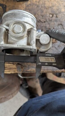 Nissan Altima V6 y Máxima 2002-2006 3,5 L cuerpo del acelerador con sensor TPS fabricante original con tornillos Foto 1 de 4