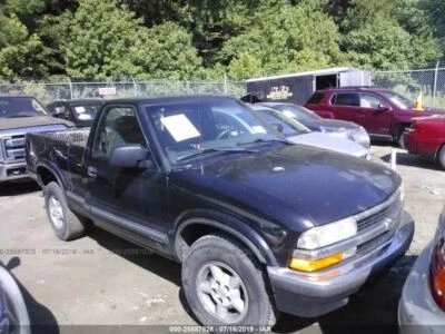 Radiator Fits 96-05 BLAZER S10/JIMMY S15 866555 Foto 1 de 4
