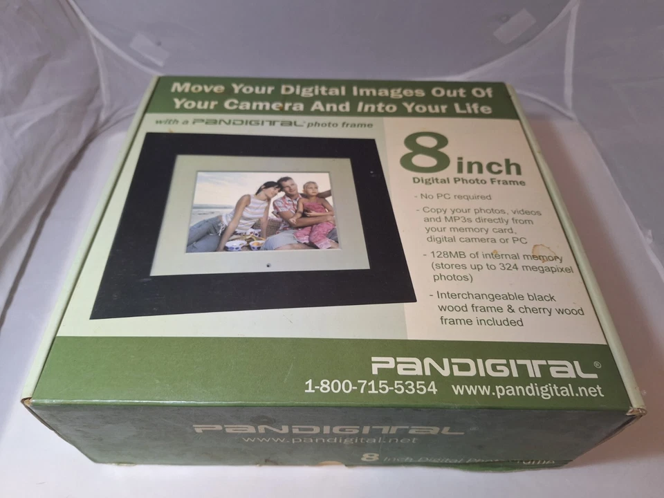 PANDIGITAL 8" Digital Photo Frame 128MB 324MP Interchangeable wood frames - Image 1 of 4