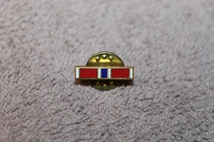 1-Original Vietnam War U.S. Bronze Star Metal Lapel Badge from Unused Lot - Picture 1 of 3