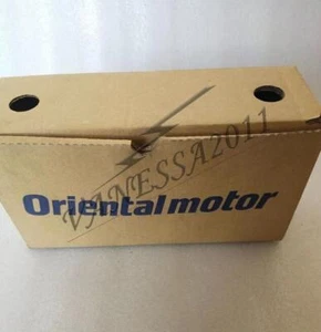 One New Oriental Motor 5RK90GU-AWU motor - Picture 1 of 5