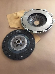 Valeo 52405602 Clutch Kit For 2003-2004 Volkswagen Passat Kit - Picture 1 of 3