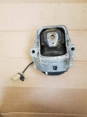 ORIGINAL VW Audi A6 Avant, O/S lado derecho del conductor, montaje del motor 8R0199381 Foto 1 de 4