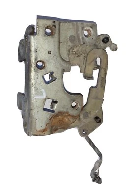 Механизм замка левой двери BD43267 1978 Jaguar XJS - S5 - Изображение 1 из 3