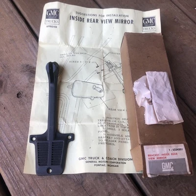 1968-70 GMC CAMINHÃO SUPORTE DE VISÃO TRASEIRA INTERNO NA CAIXA NOS 2234301 - Imagem 1 de 4