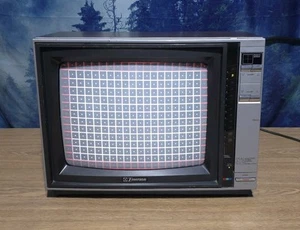 Emerson 13" ECR137 Faux WoodGrain RF CRT TV - Picture 1 of 11