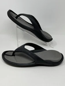 Crocs Athens Flip Flops Zehentrenner Pantoletten Sandalen schwarz Herren 10 Damen 12 Größe M10/W12 - Bild 1 von 13