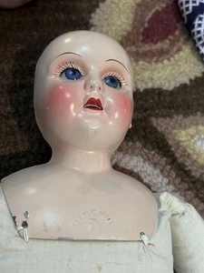 Antigua cabeza de muñeca de hojalata de metal MINERVA con nuevo cuerpo de tela Alemania ojos de vidrio - Imagen 1 de 12