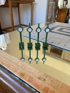 Dept. 56 Town Clock Verde Hierro Fundido Retirado Heritage 51101 Juego de 4 - Imagen 1 de 5