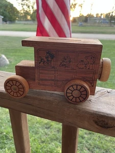 VTG 1979 Wood Coin Bank Old-Fashioned Car Buy Toystalgia Working Wheels USA￼ - Picture 1 of 13