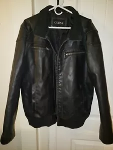 Guess Brand Herren Kunstlederjacke - XL Größe - sieht toll aus/kein Schaden - Bild 1 von 3