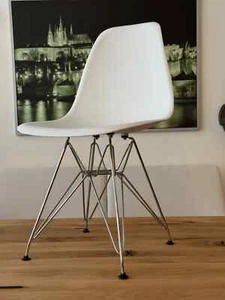 Comfortable dining chair AQ-S278 with plastic ergonomic seat and metallic legs - Picture 1 of 8