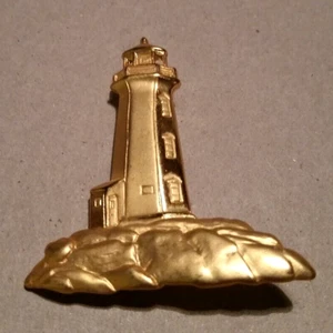 JJ Jewelry Costume Lighthouse Gold Matte Tone Brooch Coat Shirt Pin - Picture 1 of 6