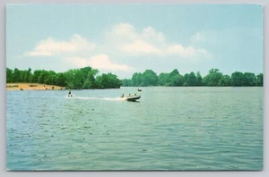 Water Skiing on Silver Lake in Dover Delaware DE Postcard - Picture 1 of 2