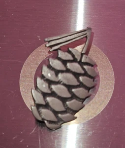Tolle detaillierte Vintage signierte AJRCO Zinn Tannenzapfen Mode Brosche - Bild 1 von 24